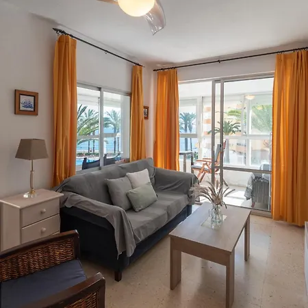 Apartment Familiar, Terraza Con Vistas Al Mar, Piscina, Pistas De Tenis, Wifi Y En Primera Linea De Playa